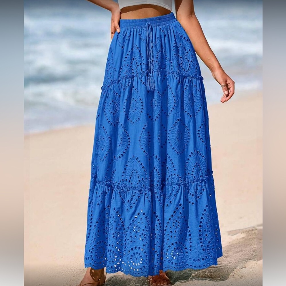Elegant Cotton Blue Eyelet Maxi Skirt with Maxi Skirt - Picture 5 of 5